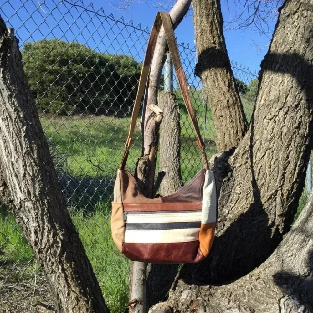 Vintage 70s Brown Natural Pebbled Leather Patchwork Boho Hobo Crossbody Bag
